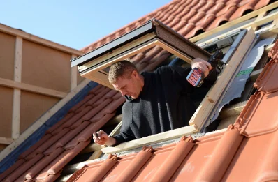 Pose de fenêtres de toit Velux à Sainte-Colombe-des-Bois